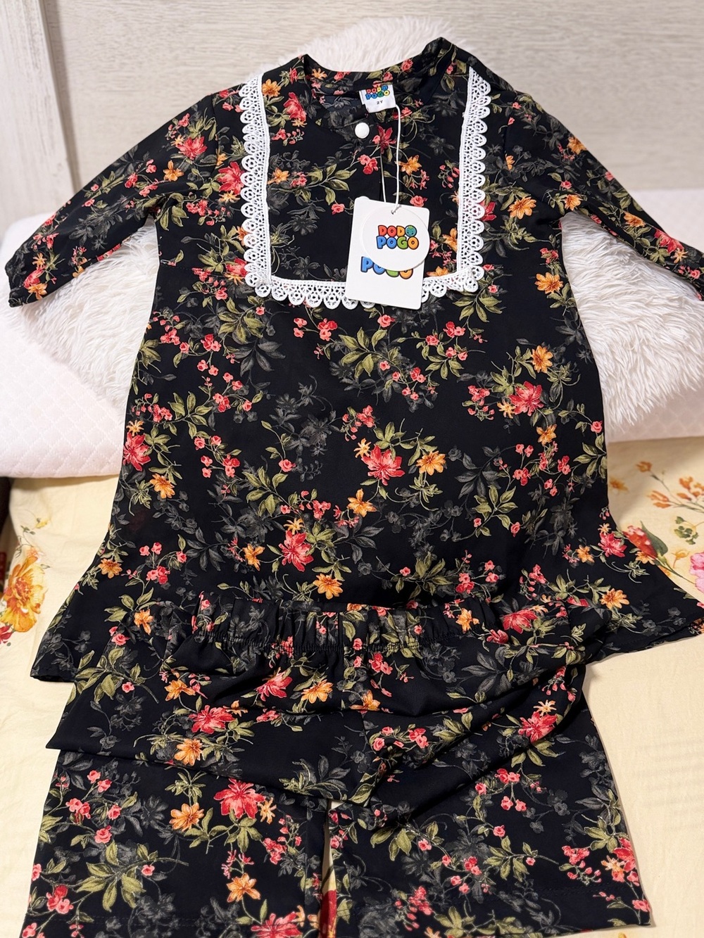 DODO POGO Black Floral Lace-Trim Indian Outfit Salwar Kamiz Set
